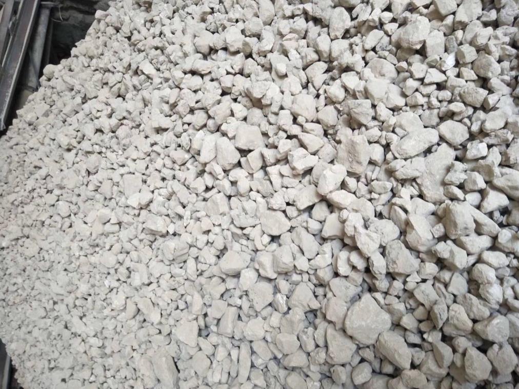 氧化鈣（生石灰）